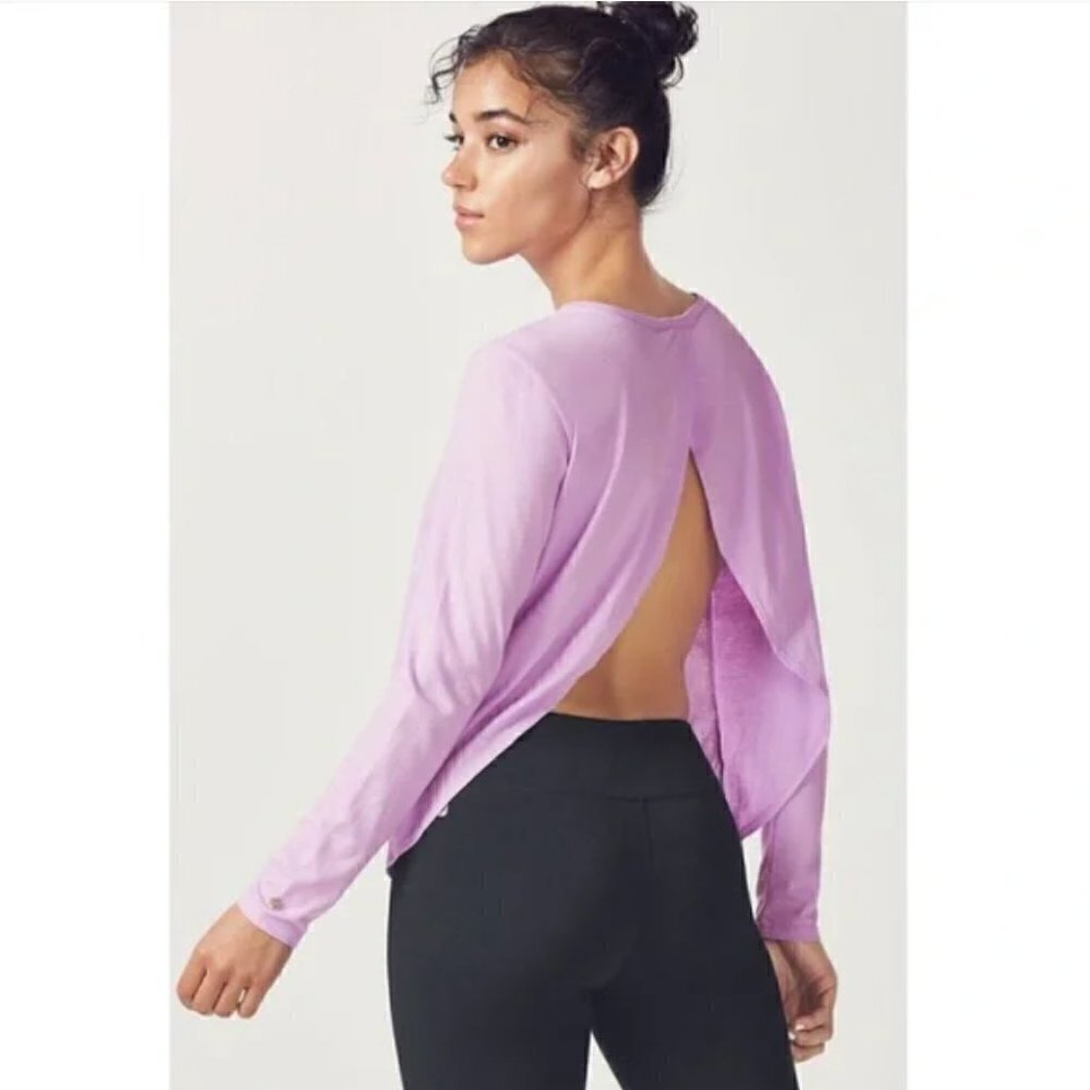 Fabletics Womens Sz Small Millie Open Back Long Sleeve Top Lilac Purple Crewneck